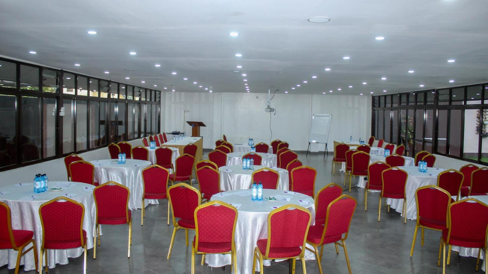 67 Airport Hotel Nairobi Mlolongo Bagian luar foto