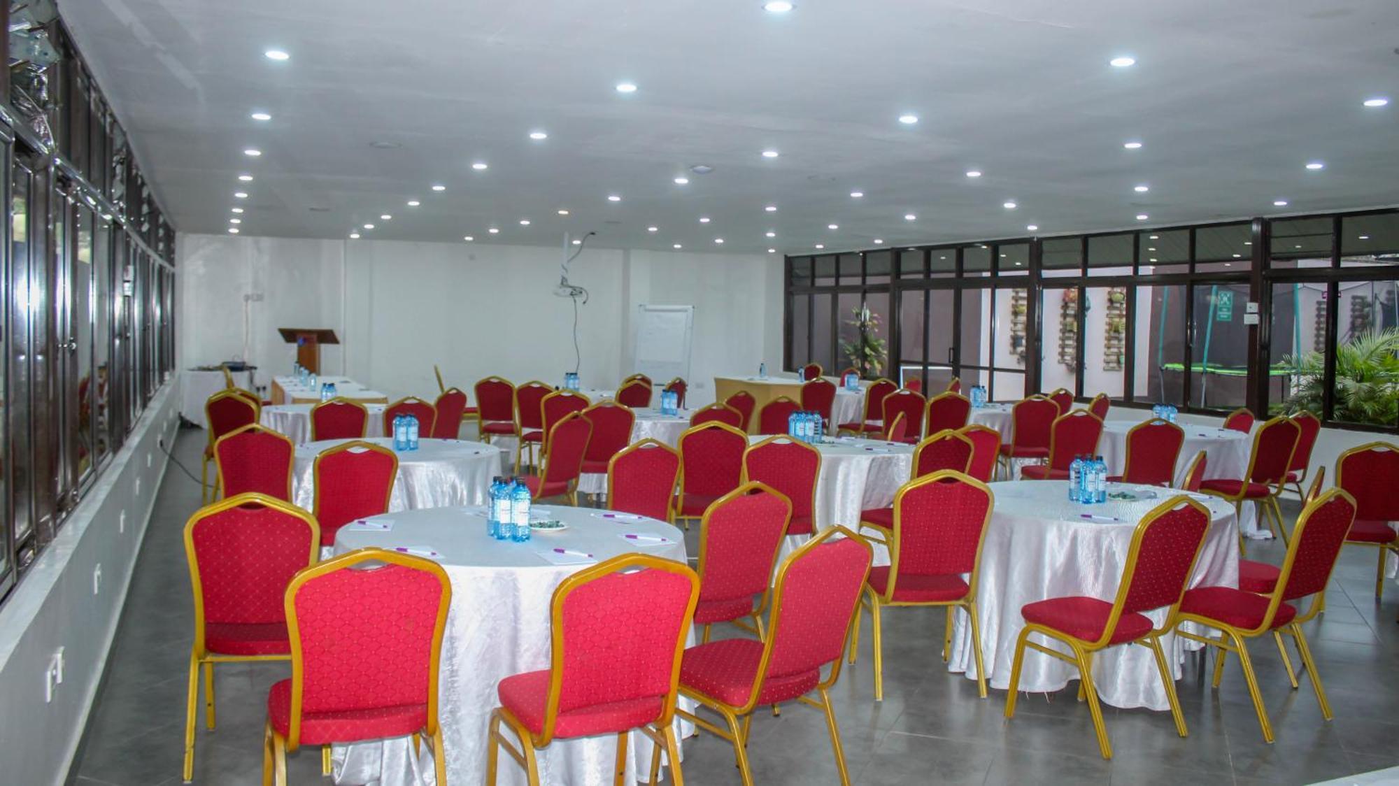 67 Airport Hotel Nairobi Mlolongo Bagian luar foto