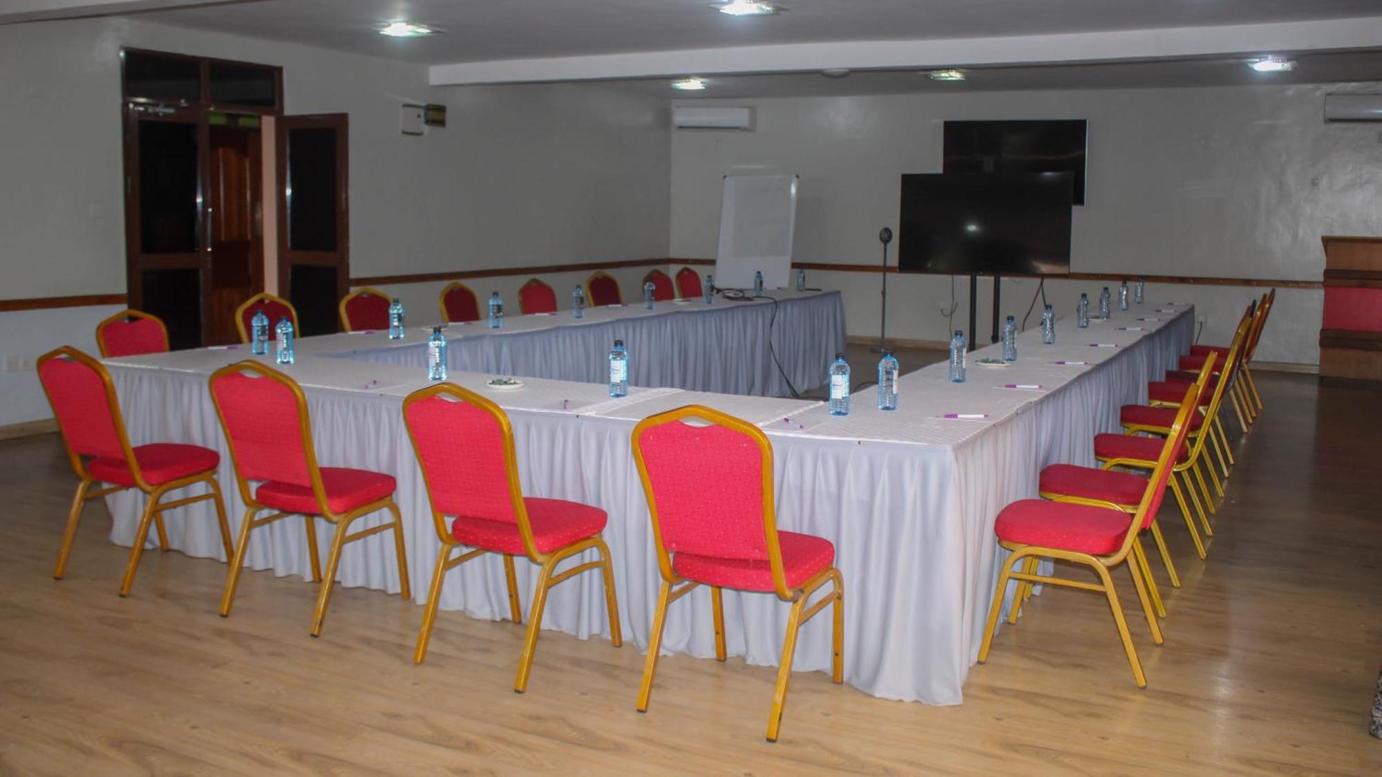 67 Airport Hotel Nairobi Mlolongo Bagian luar foto