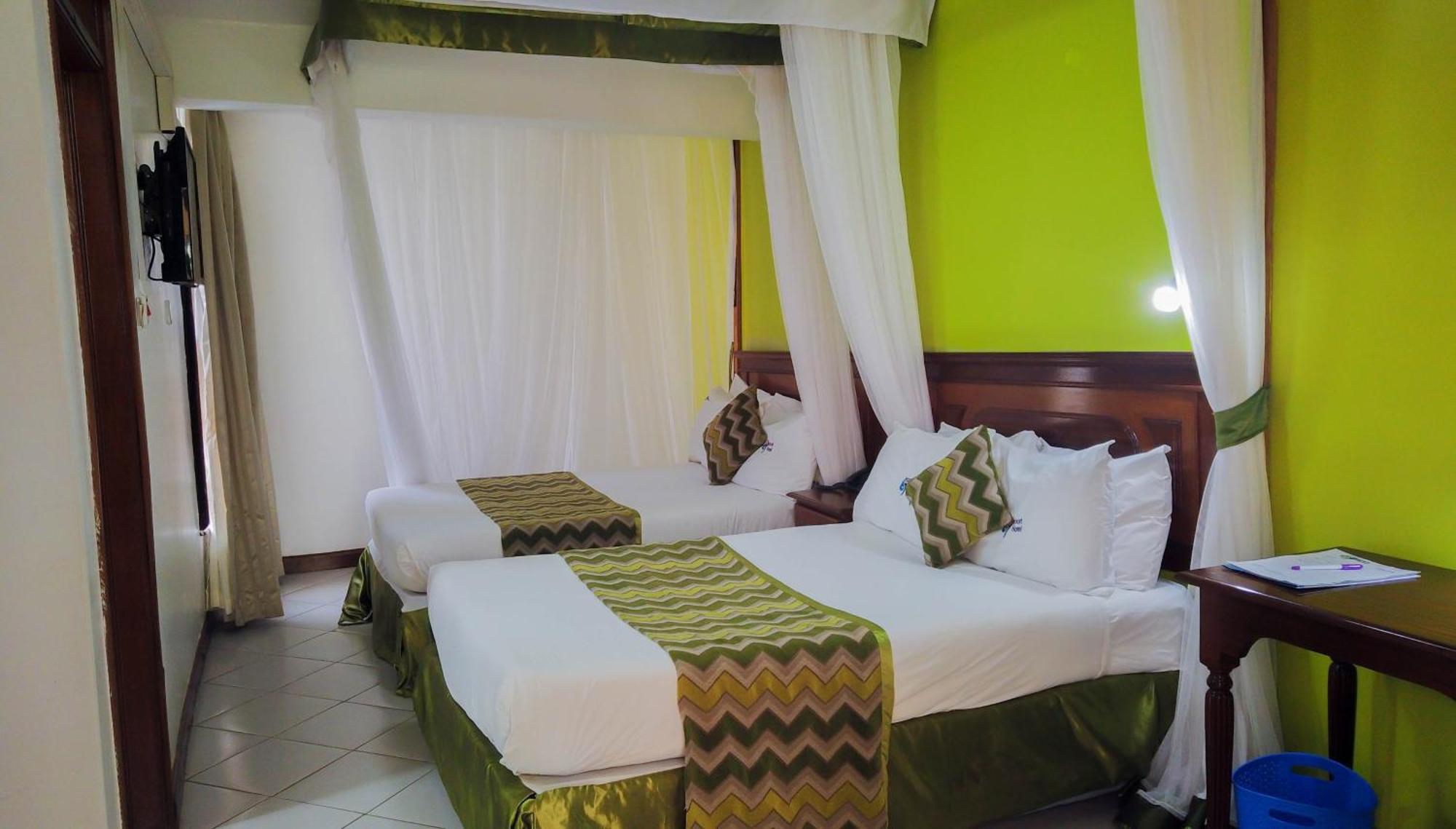 67 Airport Hotel Nairobi Mlolongo Bagian luar foto