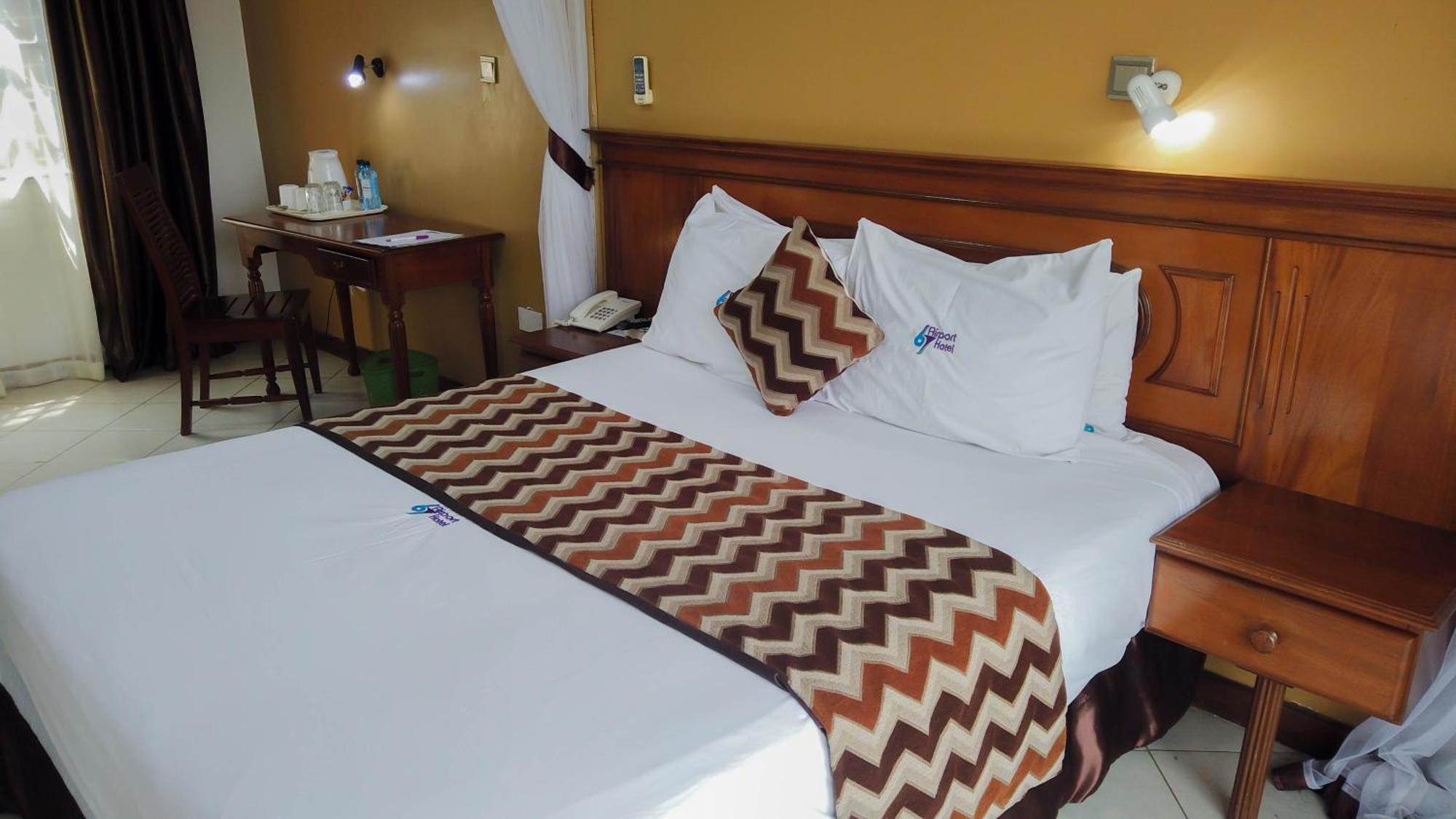 67 Airport Hotel Nairobi Mlolongo Bagian luar foto