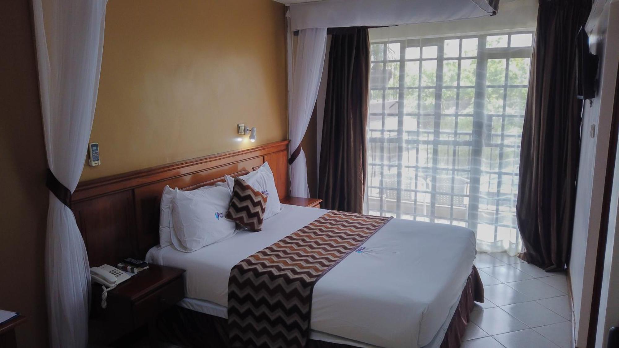 67 Airport Hotel Nairobi Mlolongo Bagian luar foto