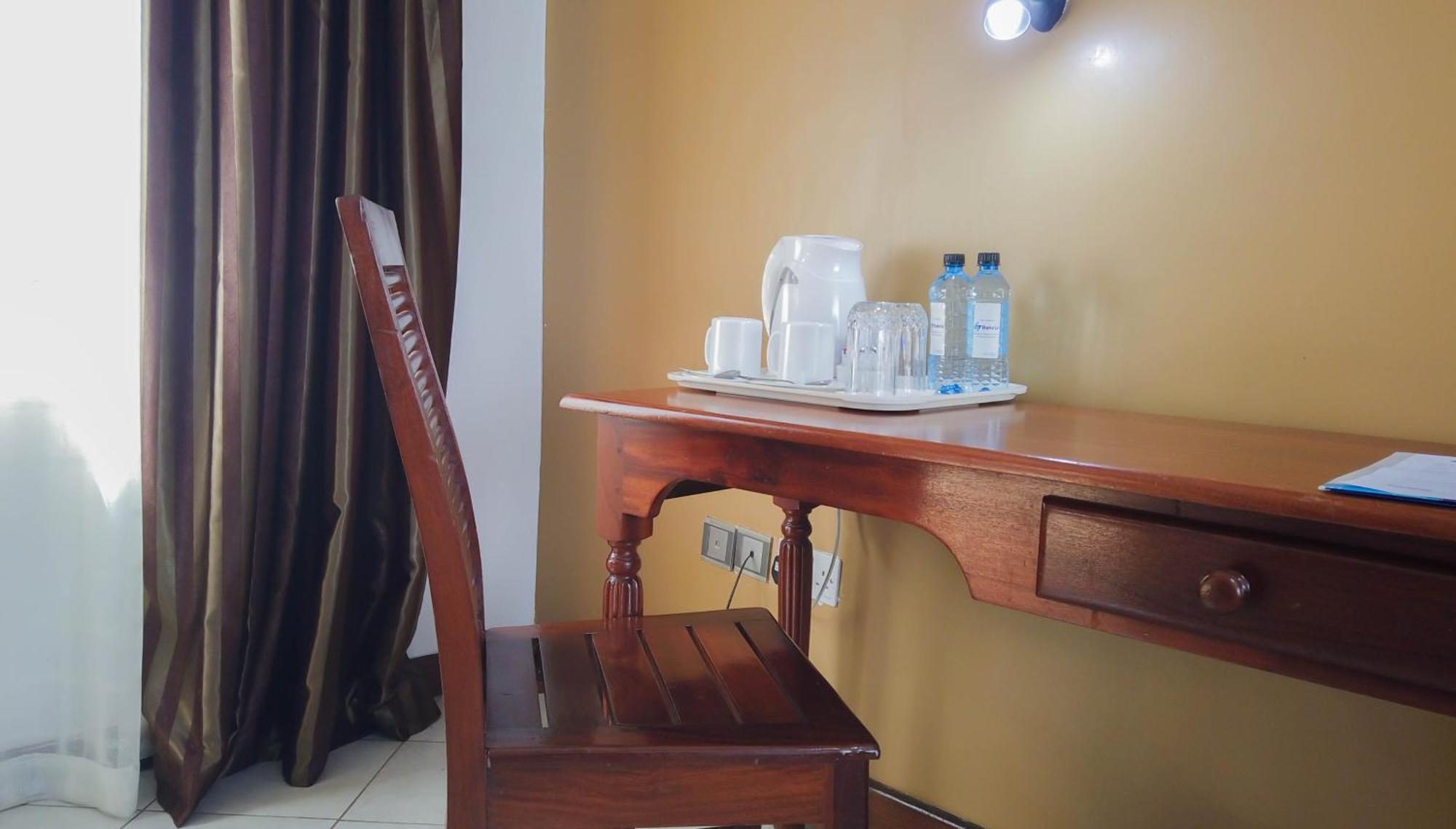 67 Airport Hotel Nairobi Mlolongo Bagian luar foto
