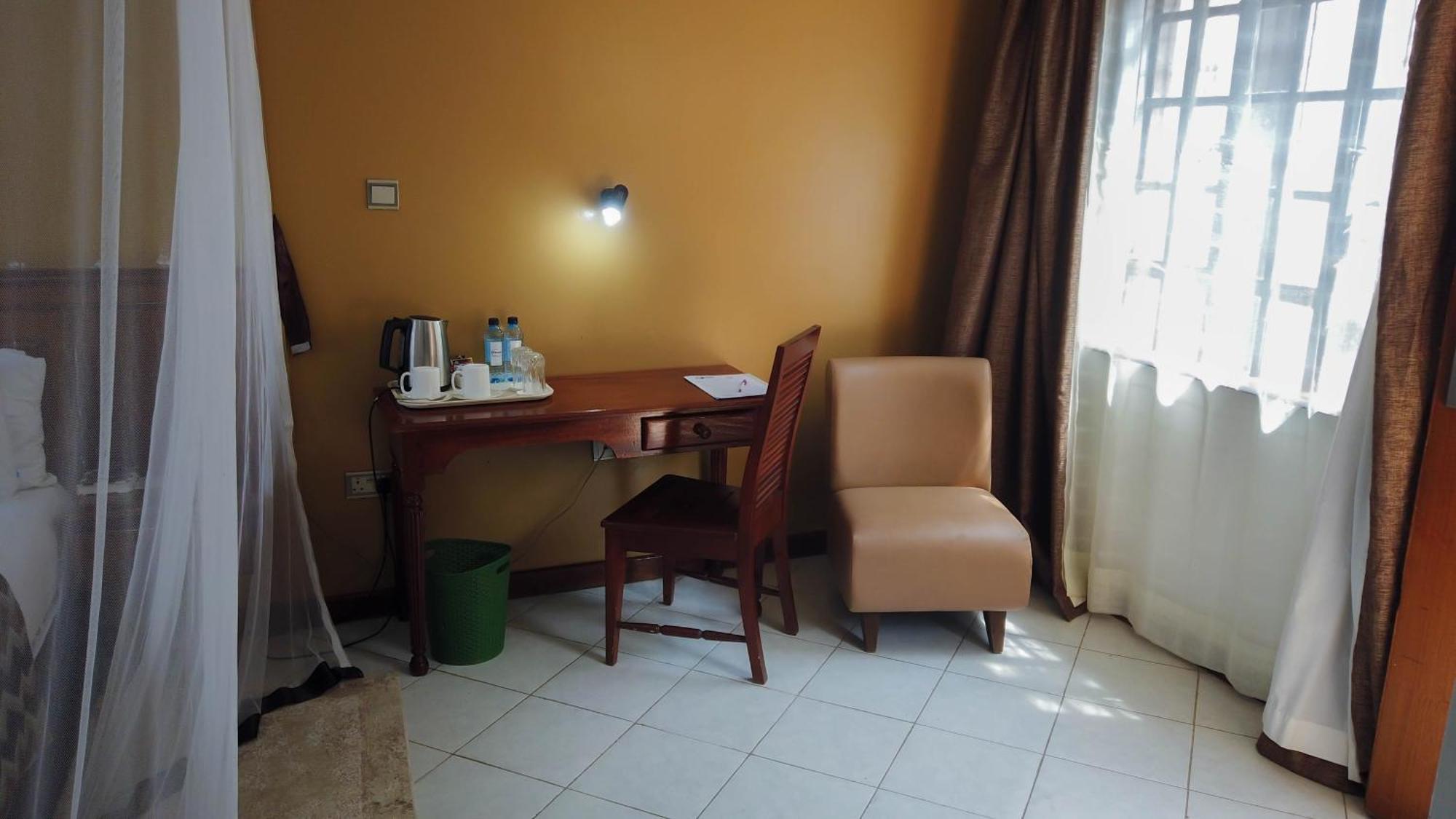 67 Airport Hotel Nairobi Mlolongo Bagian luar foto
