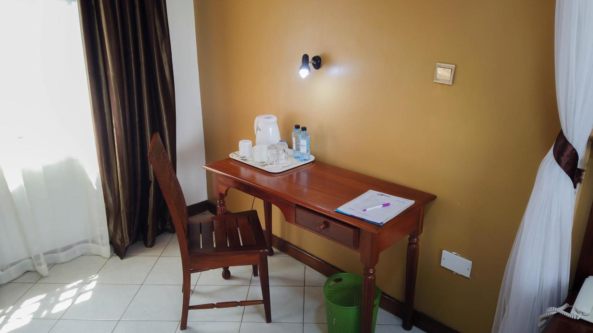 67 Airport Hotel Nairobi Mlolongo Bagian luar foto